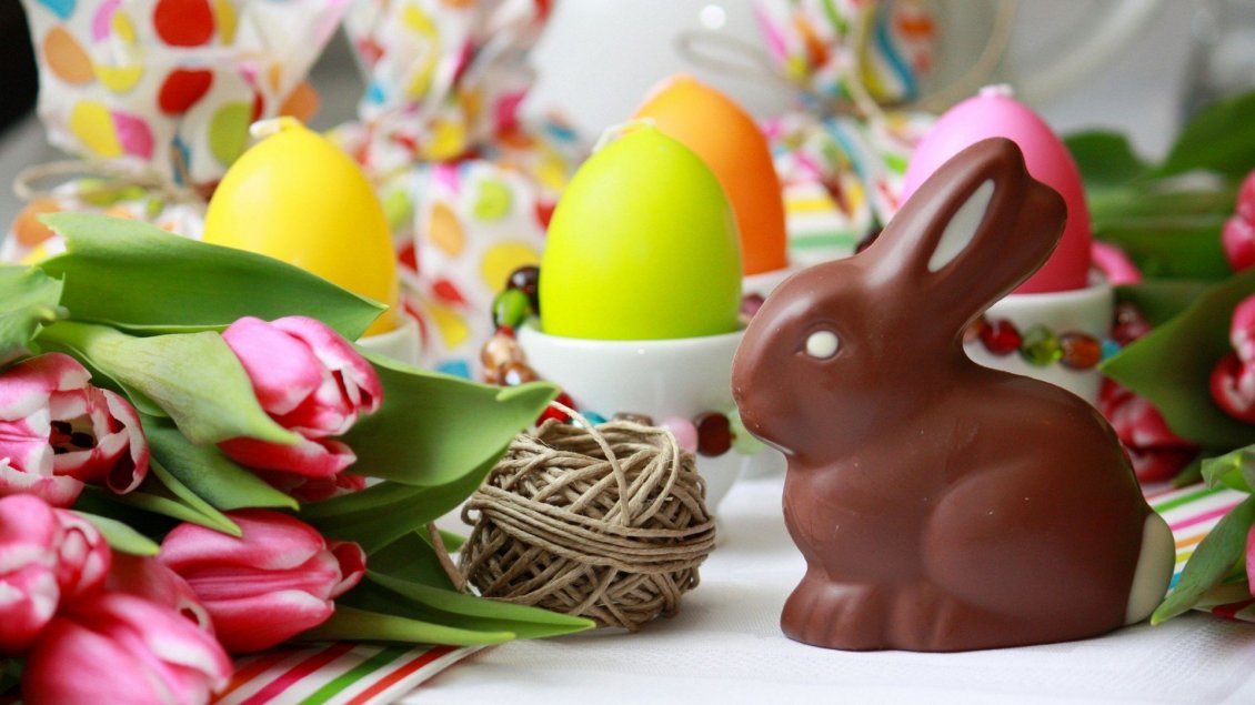 Download Wallpaper Sweet rabbit made of chocolate - Happy Easter Holiday