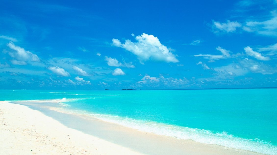 Download Wallpaper Azur ocean water - Summer Holiday at the beach