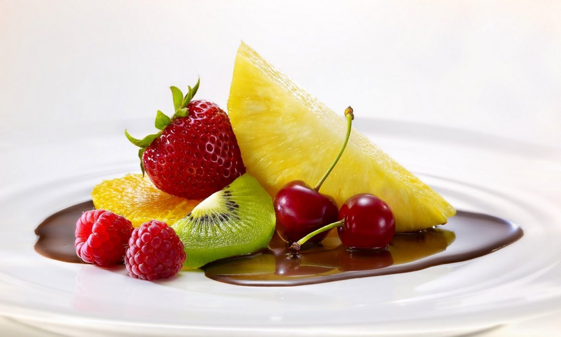 Download Wallpaper Delicious plate full with chocolate and fruits - Color