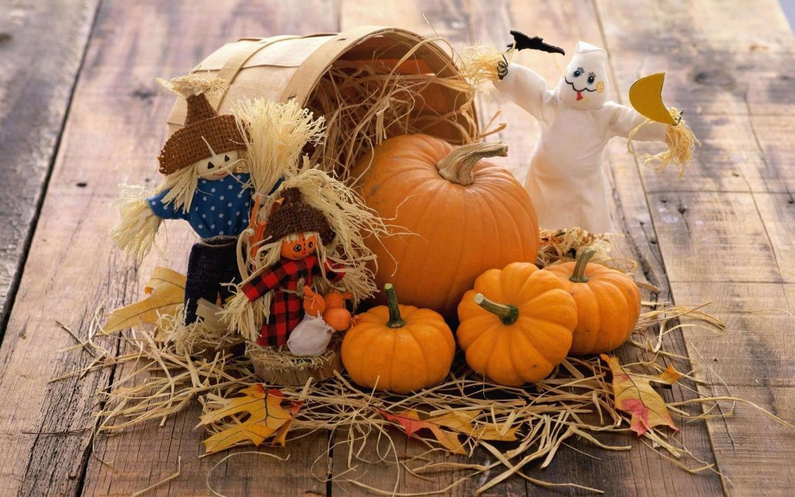 Download Wallpaper Funny scarecrow and Halloween pumpkins