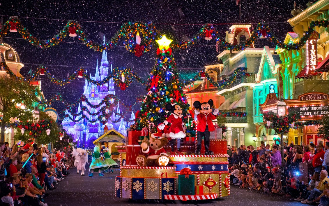 Download Wallpaper Parade for Christmas on Disneyland Paris - Mickey and Minnie