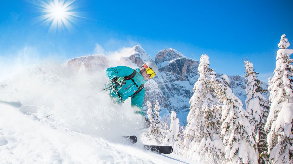 Download Wallpaper Man practicing winter sport on the mountain - Ski