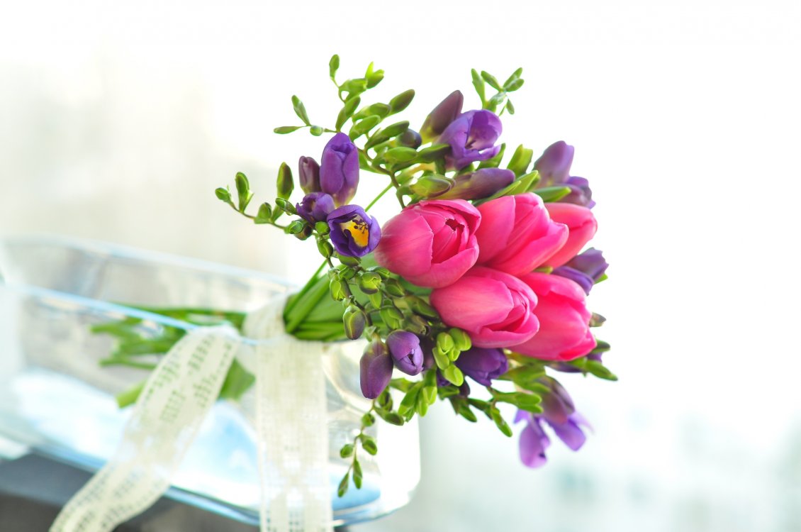 Download Wallpaper Bouquet with pink and purple tulips - Special flowers
