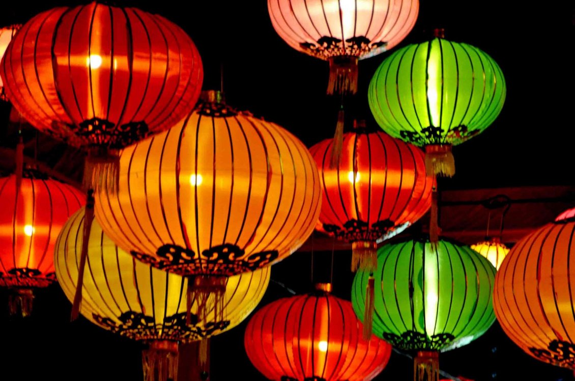 Download Wallpaper Big colorful lights from China in the sky - HD wallpaper