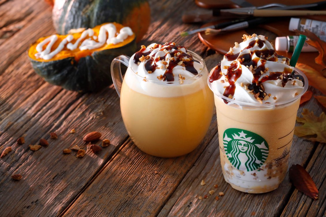Download Wallpaper Starbucks drink in a cold Autumn day - Pumpkin pie