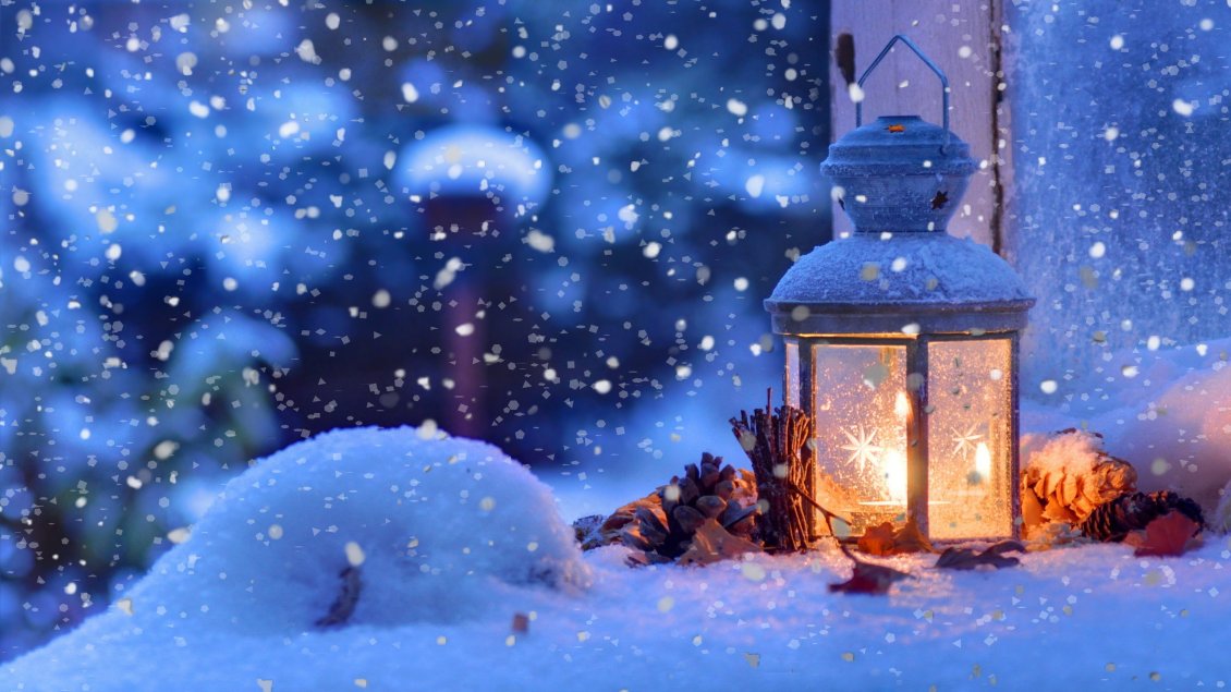 Download Wallpaper Candle outside in a winter cold night - HD wallpaper