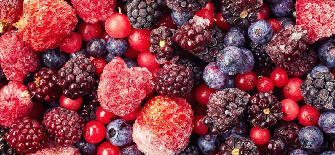 Download Wallpaper Delicious frozen berries fruits - Make a special cake