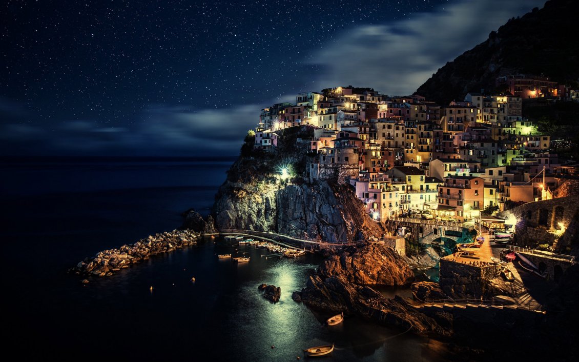 Download Wallpaper Night in romantic city from Italy - Lights on the coast