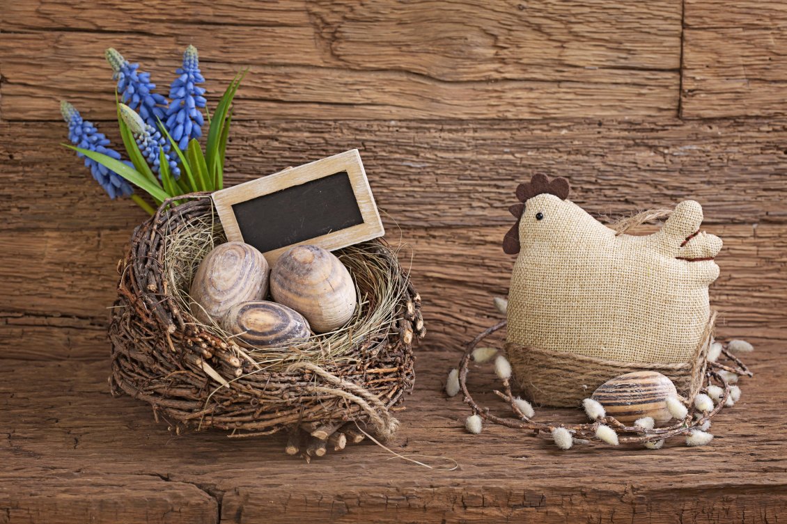 Download Wallpaper Hen and Easter eggs handmade  - HD wallpaper