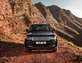 Off road with Range Rover 2013 black