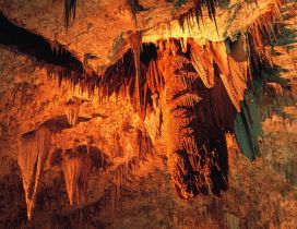 Gcwihaba Caves - Botswana Tourism Board