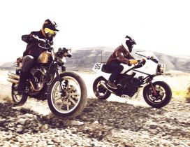 Road motorcycle racing - Two motorcycle