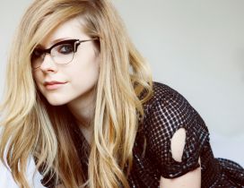 Avril Lavigne with glasses - American singer