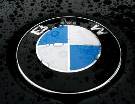 BMW symbol with water drops - HD wallpaper