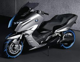 BMW Concept C - Black Scooter with blue lights