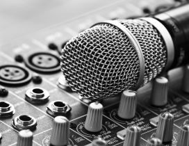 A microphone on a station - Music wallpapper