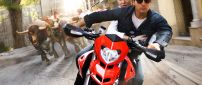 Knight And Day - Tom Cruise and Cameron Diaz with motorcycle