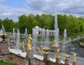 Peterhof fountains - Palace and park