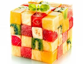 A big cube made of many small cubes - Fruits salad cube