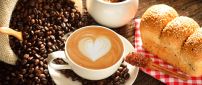 Heart in the coffee - good morning