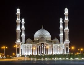 Astana Hazrat Sultan Mosque - Amazing architecture
