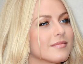 The dancer Julianne Hough blonde with blue eyes