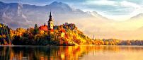 Beautiful castle in the light of Autumn sun - HD wallpaper