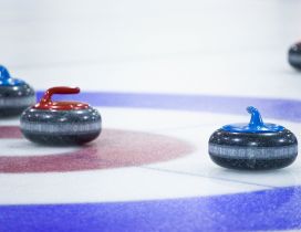 Sport on the ice - Curling time