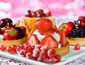 Delicious fruit tarts - HD wallpaper