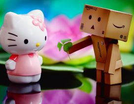 The love between Hello Kitty and Amazon box - cute wallpaper