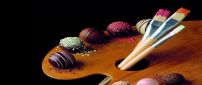 Special make-up palette with chocolate - HD sweet wallpaper