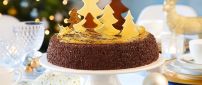 Christmas cake with chocolate trees - HD wallpaper