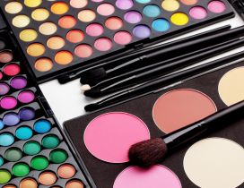 Millions of colors for a perfect make-up