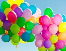 Wonderful rainbow made from colorful balloons - HD wallpaper