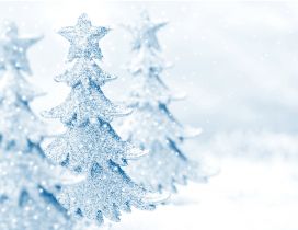 Wonderful white Christmas tree - Crystals snowflakes