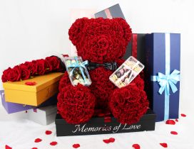 Bear made from red roses - Pure Love on Valentines Day