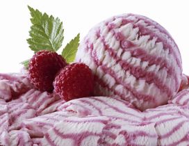 Delicious raspberry ice cream for a hot summer day