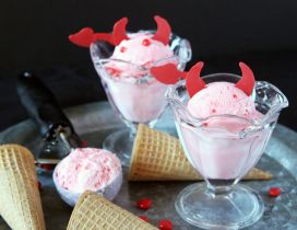Draco ice cream - Sweet strawberry frozen desert