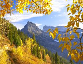 Mountain view in the autumn season - HD wallpaper