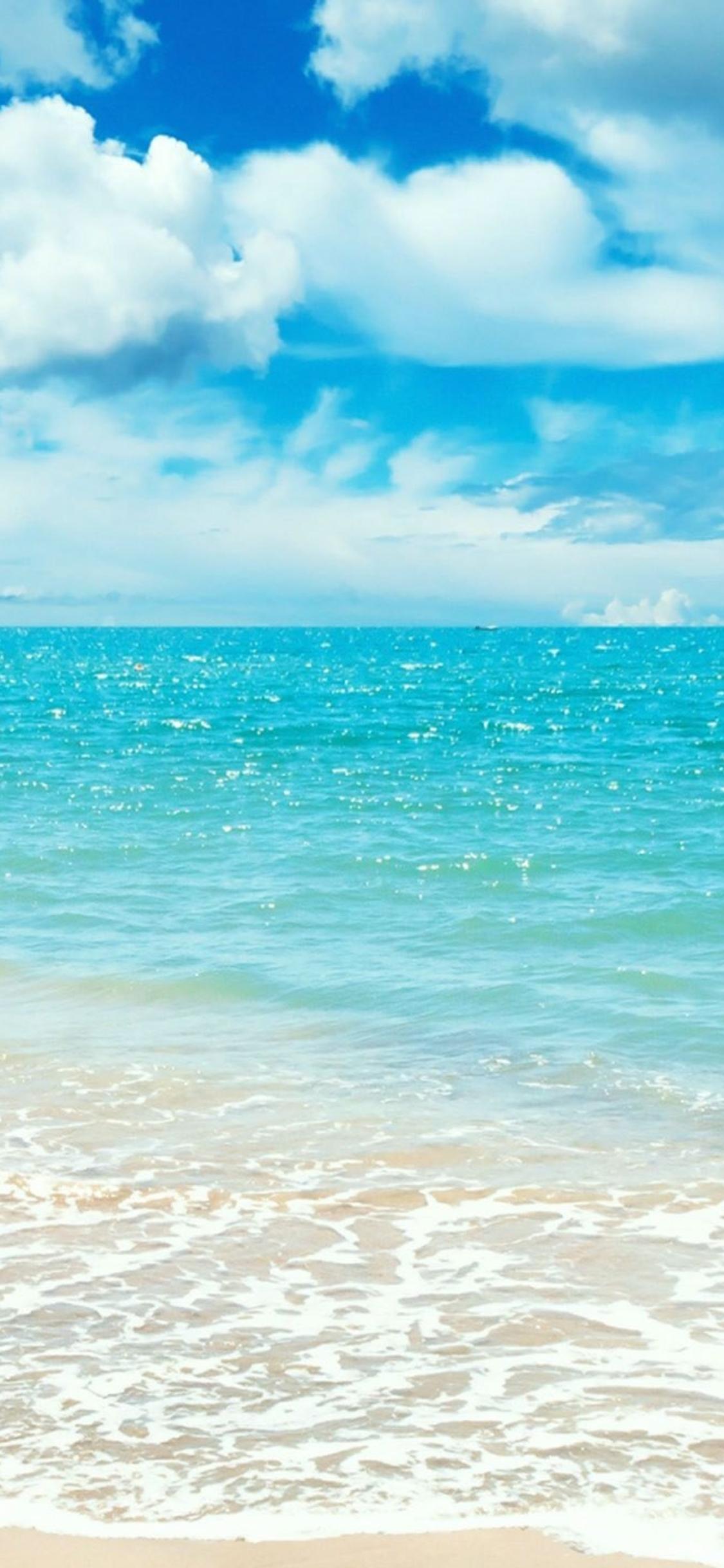 Perfect blue ocean water - Happy summer at seaside