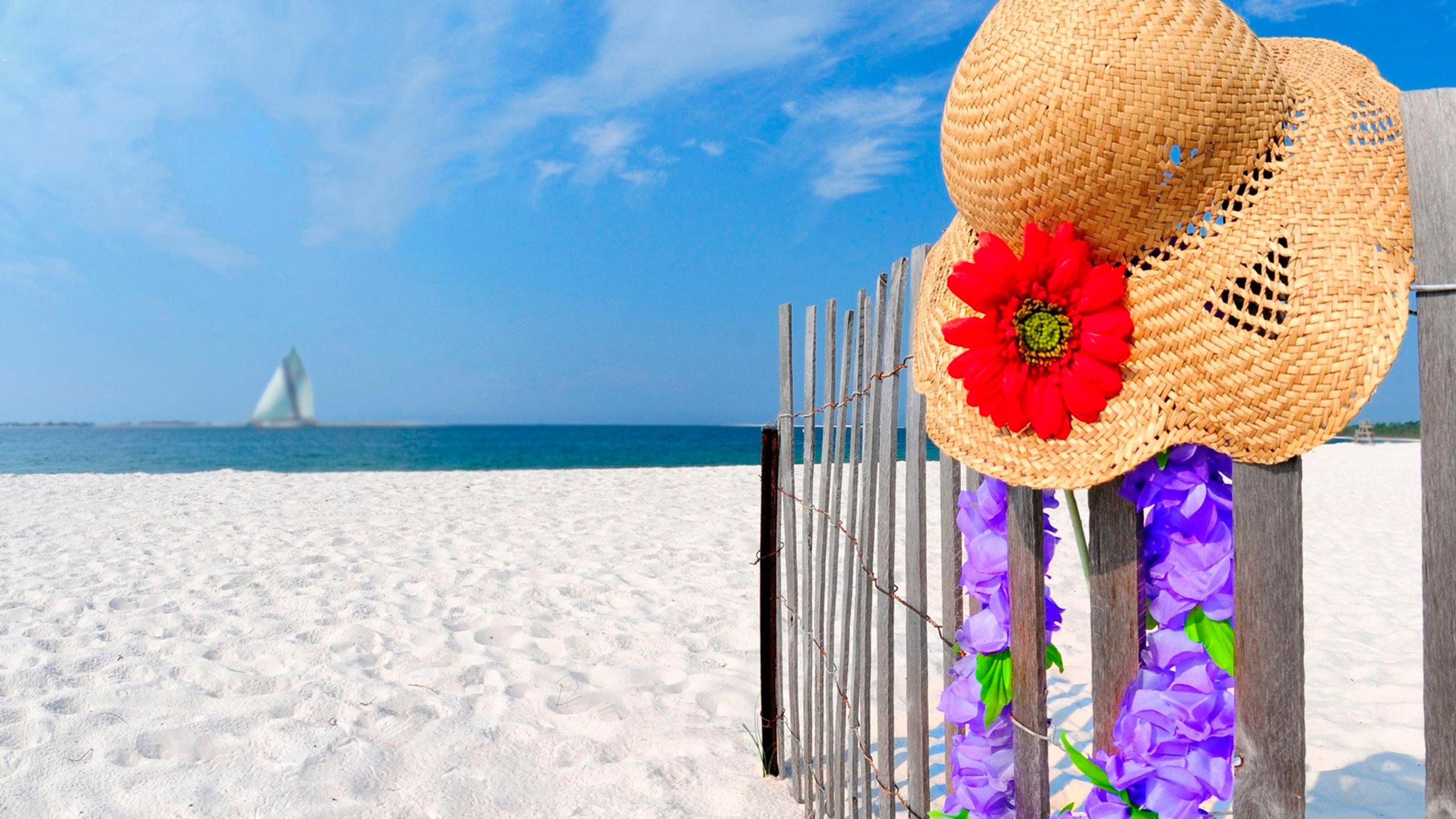 Summer hat perfect for seaside - HD wallpaper